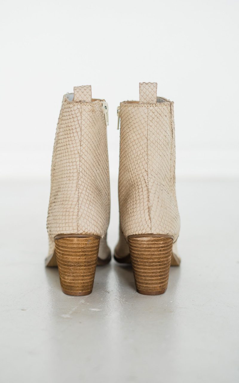 Taris Ankle Boot in Cream - Image 2