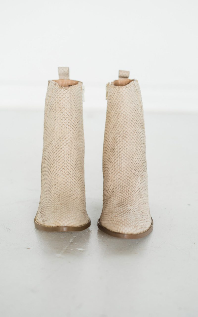 Taris Ankle Boot in Cream - Image 6